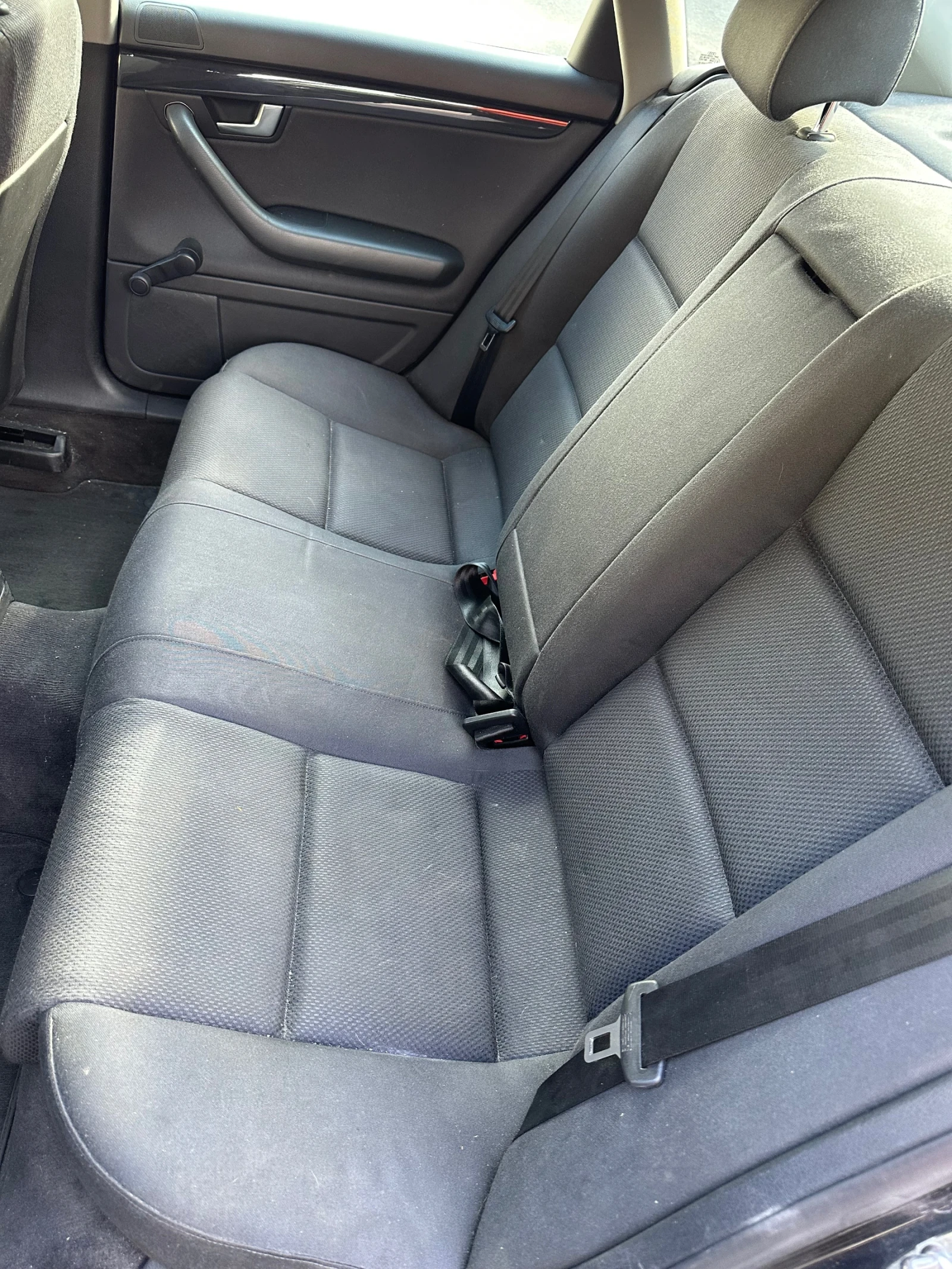 Audi A4 1.9 TDI, снимка 8 - Автомобили и джипове - 53922189