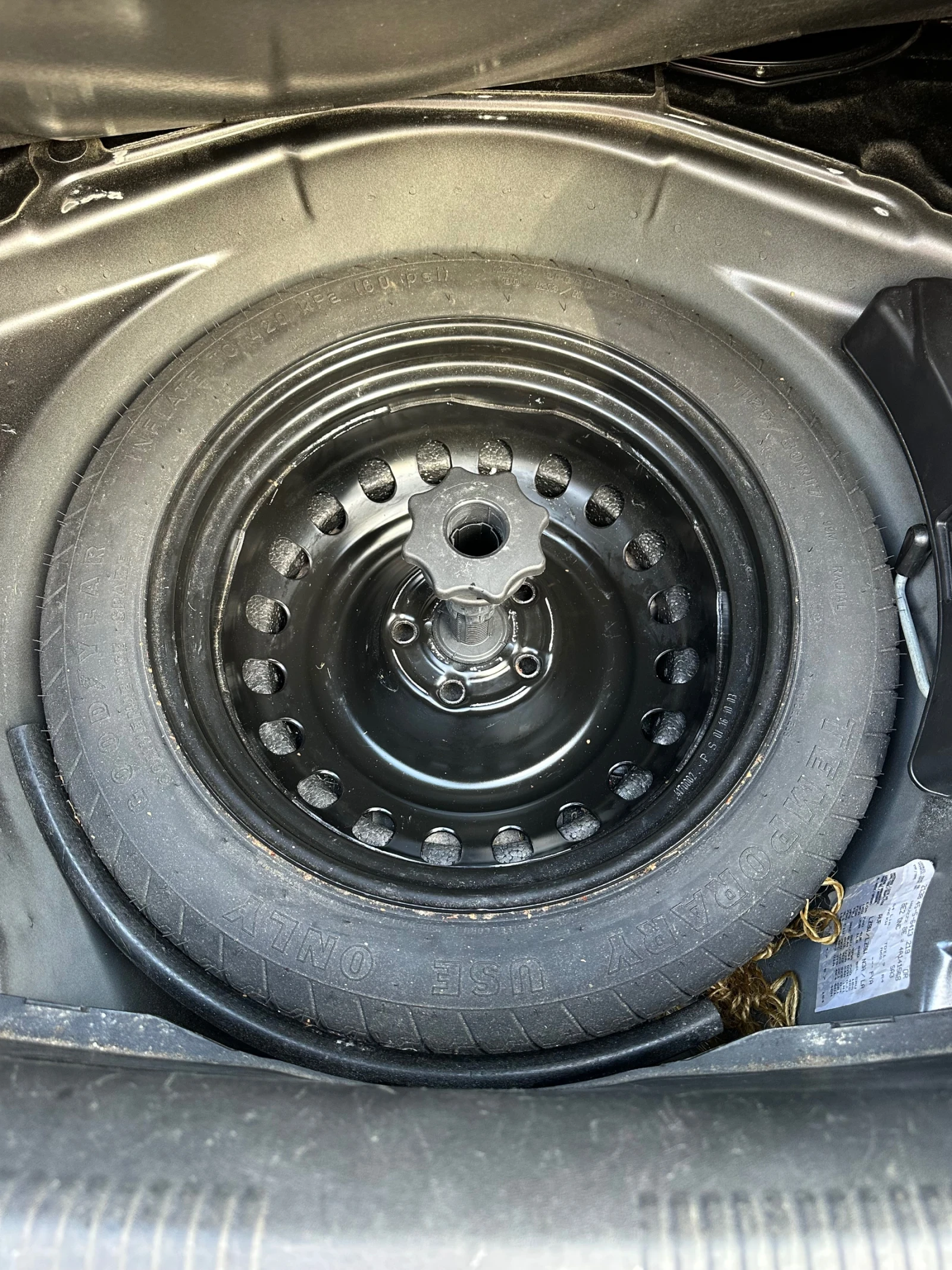 Audi A4 1.9 TDI, снимка 10 - Автомобили и джипове - 53922189