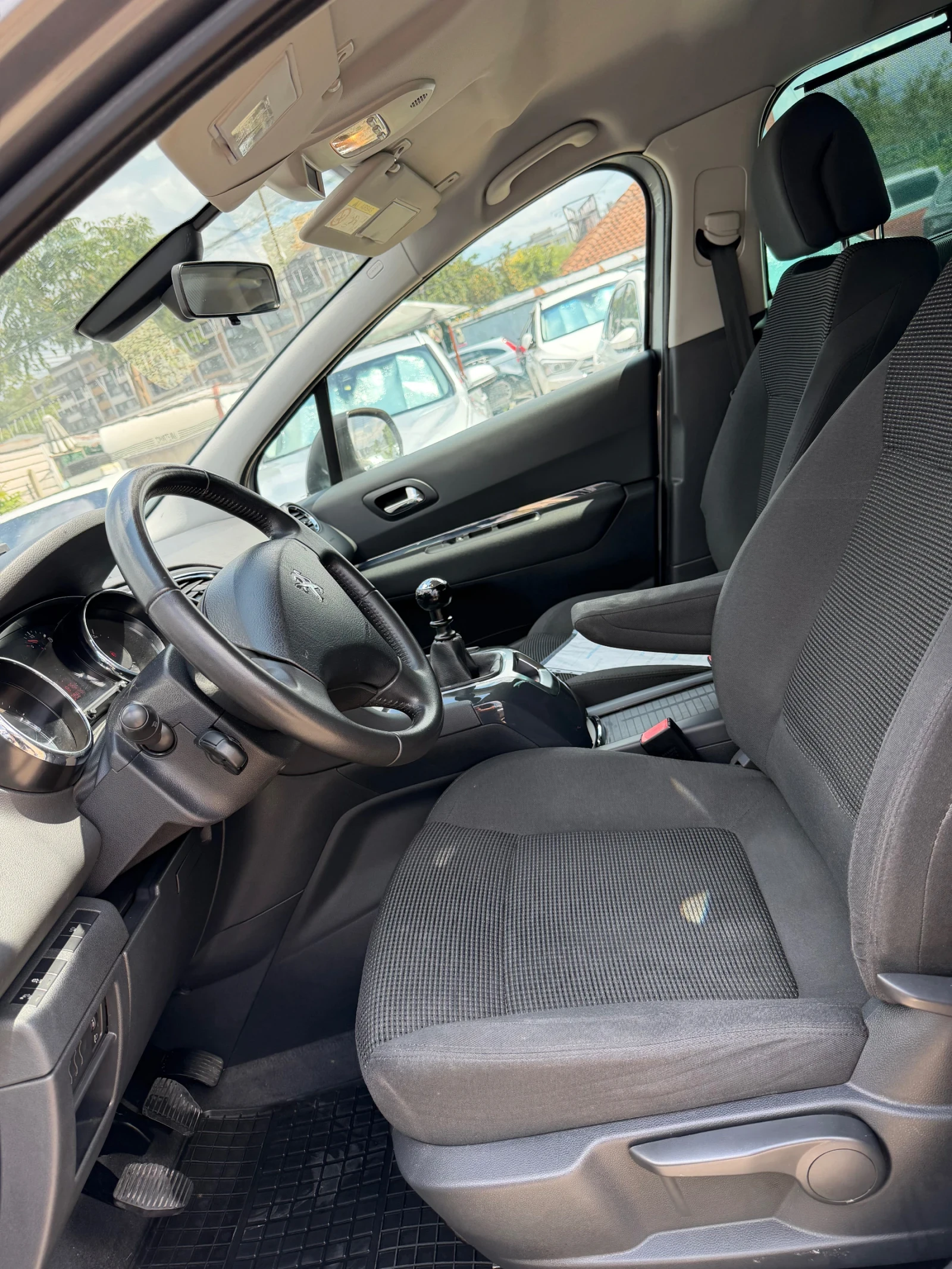 Peugeot 5008 1.6HDI НАВИ ЛЕД 7МЕСТА ЛИЗИНГ ВИДЕО , снимка 8 - Автомобили и джипове - 53978535