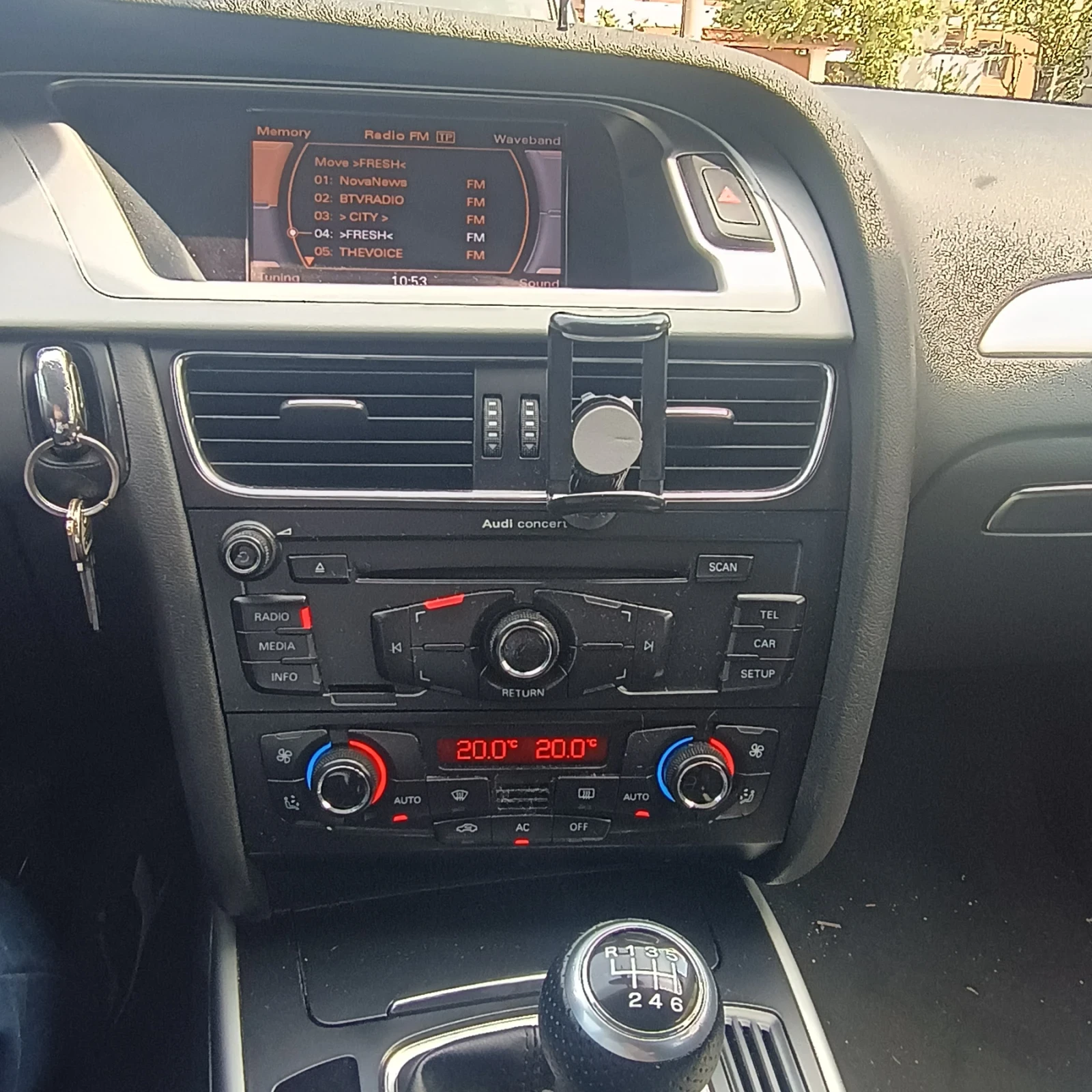 Audi A4 2.0 TDI Quattro , снимка 9 - Автомобили и джипове - 54501710