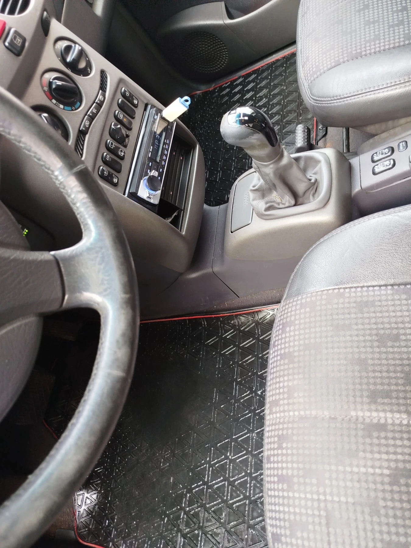Mercedes-Benz A 160, снимка 8 - Автомобили и джипове - 54512880