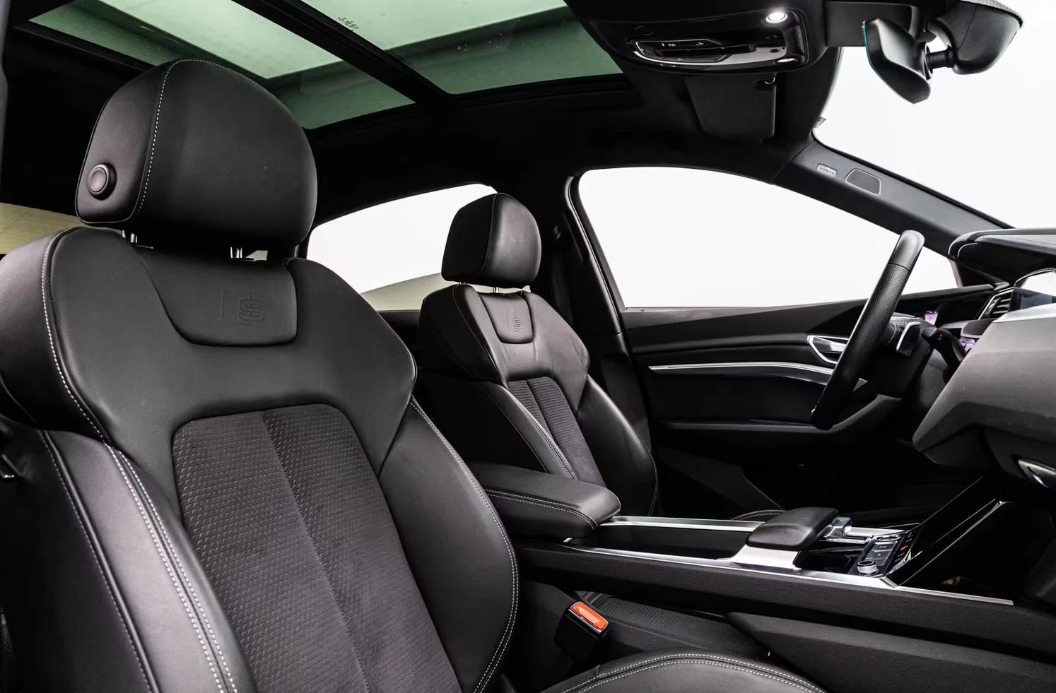 Audi E-Tron 55/SPORTBACK/408HP/PANO/360/ACC/KLESS/442z | Mobile.bg � ����������� 13