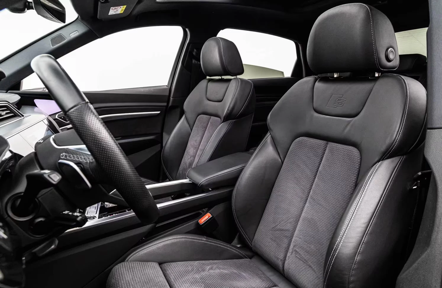 Audi E-Tron 55/SPORTBACK/408HP/PANO/360/ACC/KLESS/442z | Mobile.bg � ����������� 12