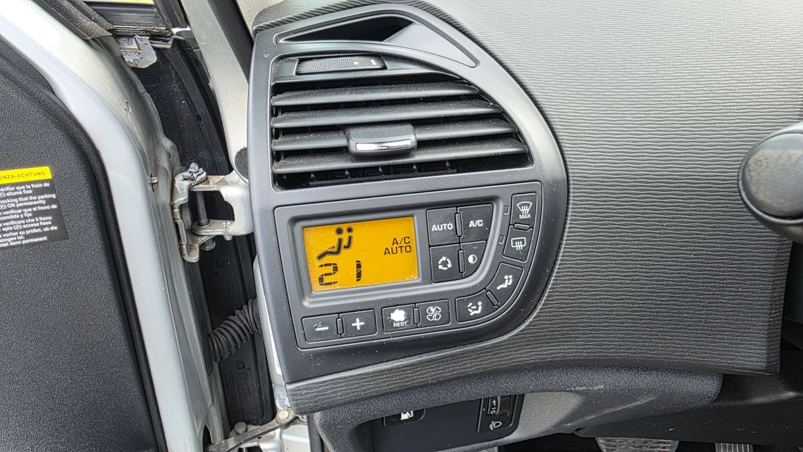 Citroen C4 Picasso 1.6 HDi 109 �.�. automat | Mobile.bg � ����������� 11