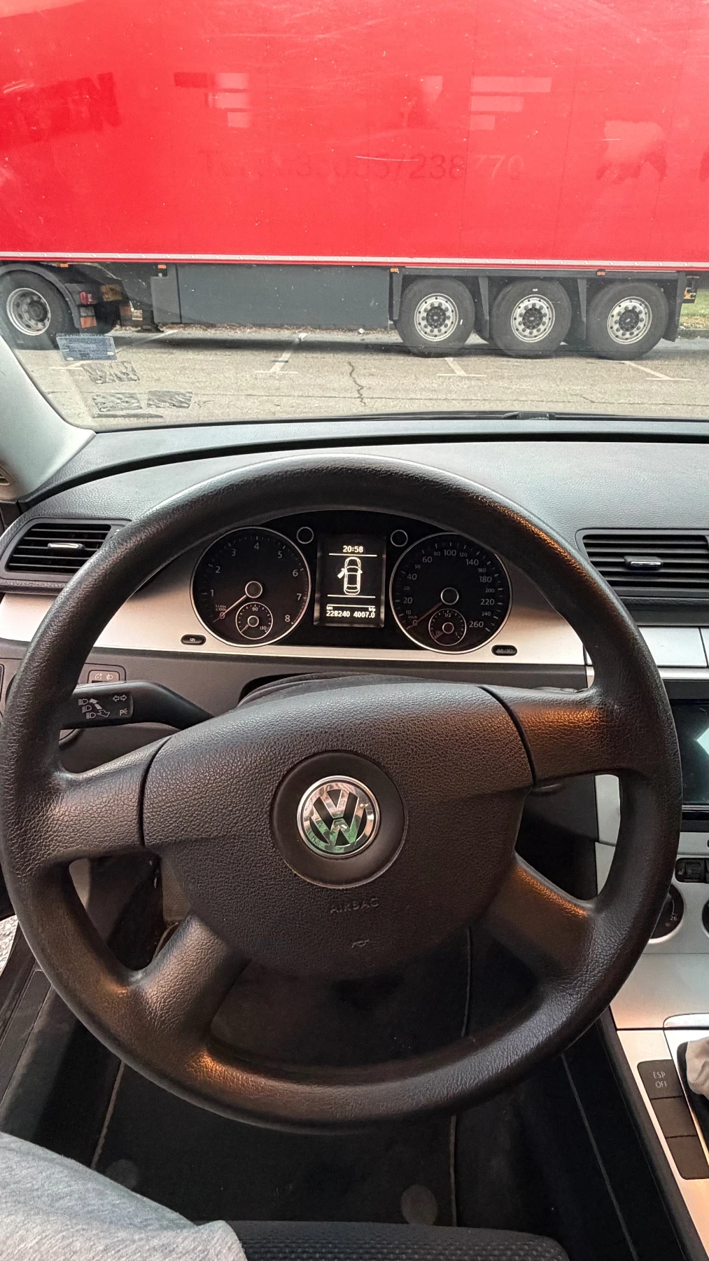 VW Passat, снимка 6 - Автомобили и джипове - 55103201