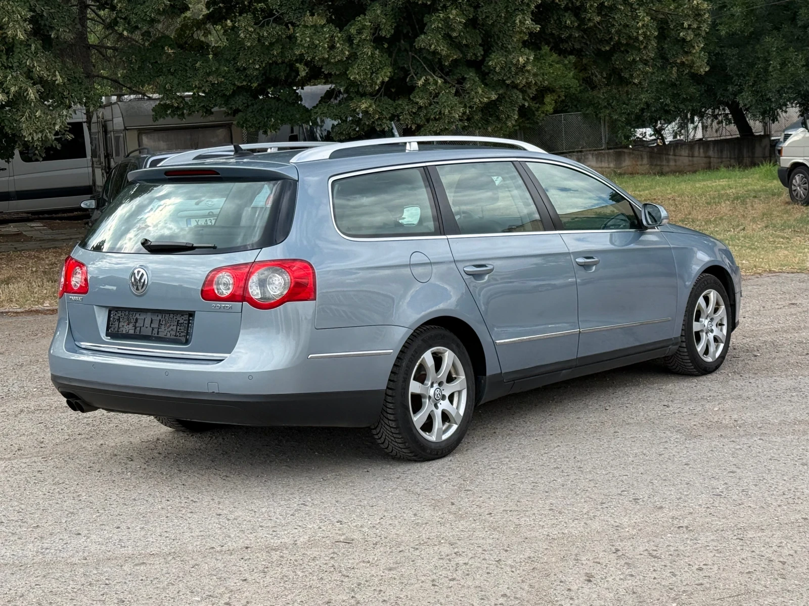 VW Passat 2.0 TDI 140ks FACELIFT HIGHLINE , снимка 5 - Автомобили и джипове - 55283796