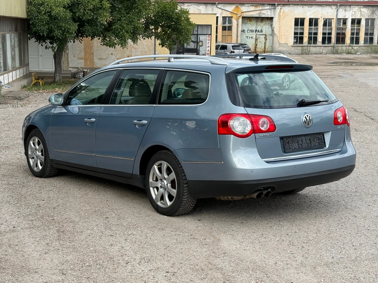 VW Passat 2.0 TDI 140ks FACELIFT HIGHLINE , снимка 7 - Автомобили и джипове - 55283796