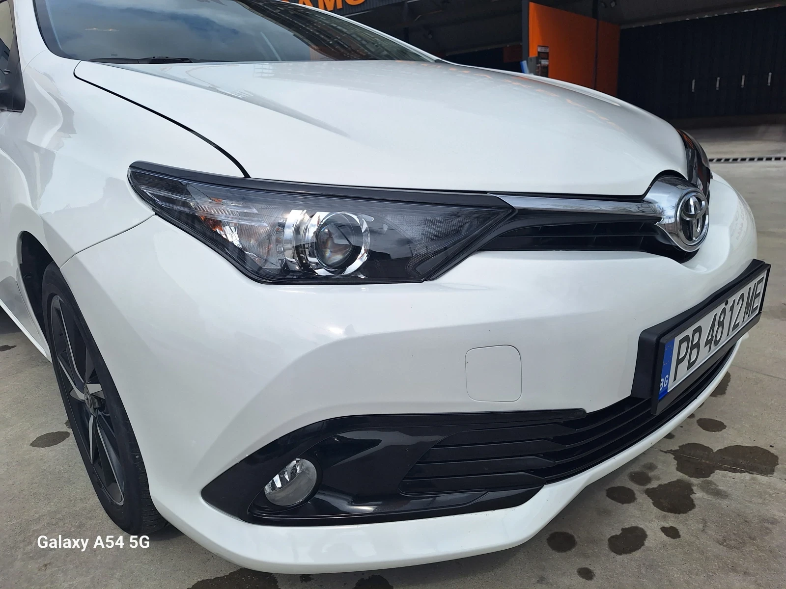 Toyota Auris 1.2 turbo  4 цилиндъра, снимка 6 - Автомобили и джипове - 55286909