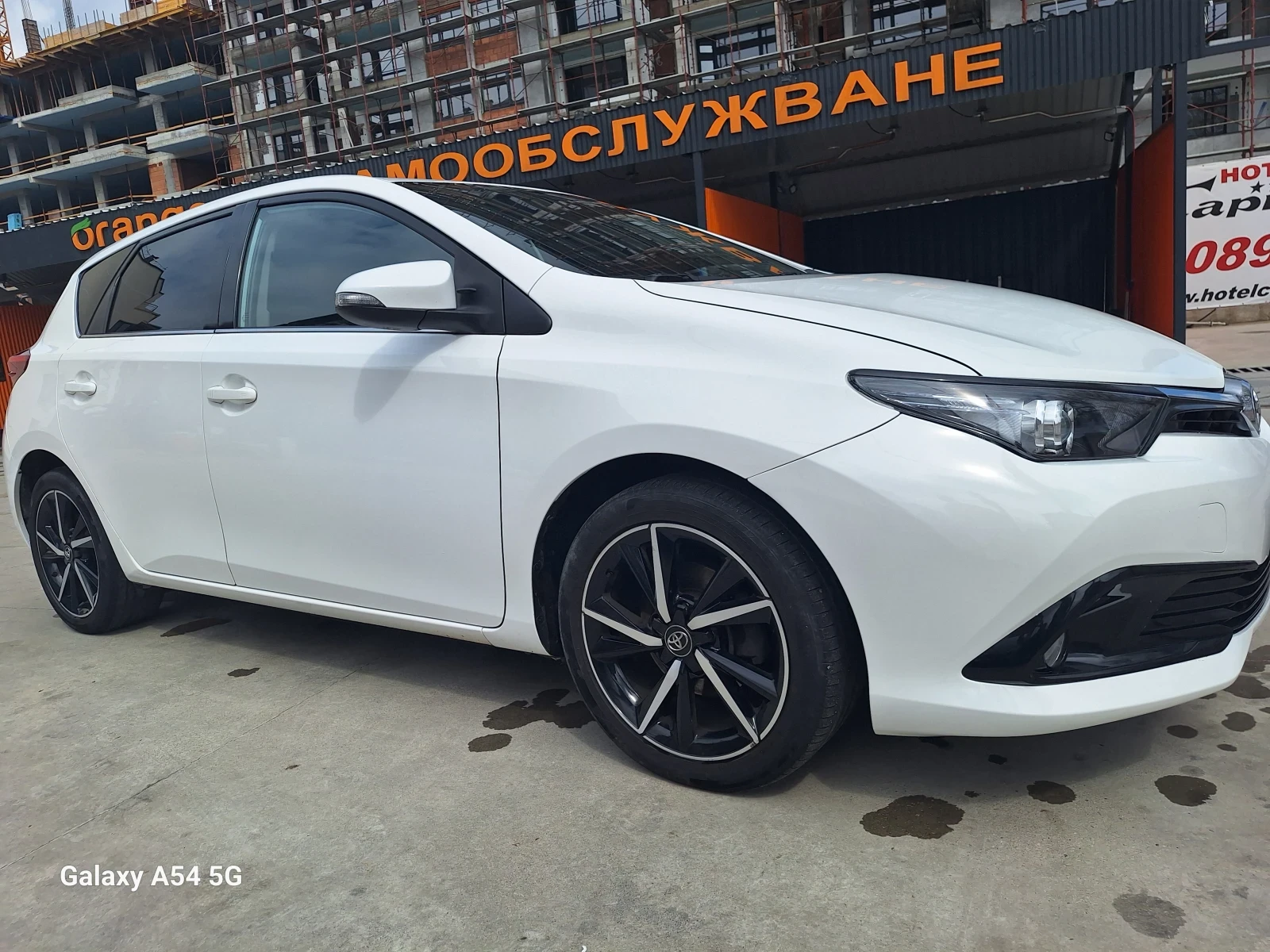 Toyota Auris 1.2 turbo  4 цилиндъра, снимка 4 - Автомобили и джипове - 55286909