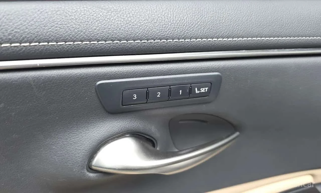 Lexus ES * Luxury Plus * ЦЕНА ДО БГ, снимка 16 - Автомобили и джипове - 55739807