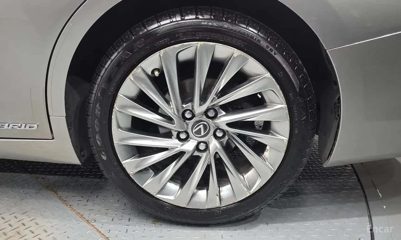 Lexus ES * Luxury Plus * ЦЕНА ДО БГ, снимка 5 - Автомобили и джипове - 55739807