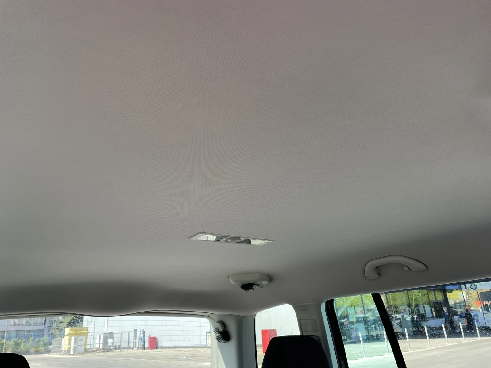 VW Touran 1.9 TDI, снимка 9 - Автомобили и джипове - 56058338
