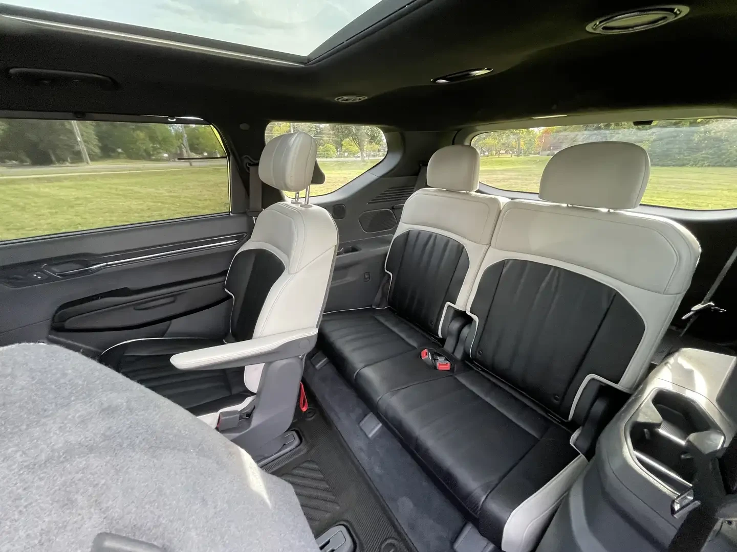 Kia EV9 GT LINE , снимка 8 - Автомобили и джипове - 56376254