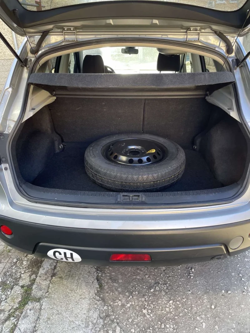 Nissan Qashqai, снимка 9 - Автомобили и джипове - 52956992