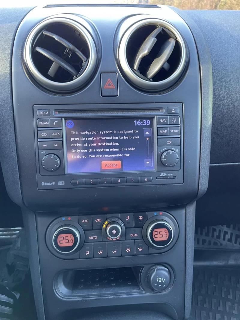 Nissan Qashqai, снимка 2 - Автомобили и джипове - 52956992