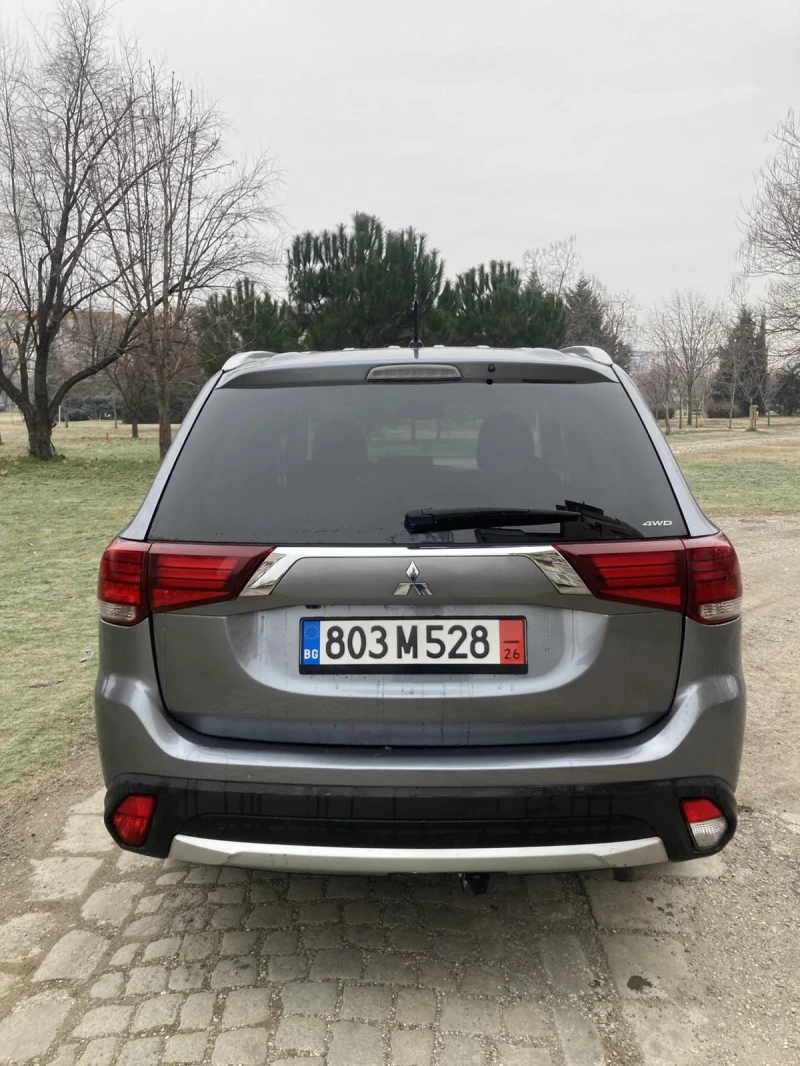 Mitsubishi Outlander 2.2 DI-D 4x4 Автоматик Фейслифт, снимка 4 - Автомобили и джипове - 53175552