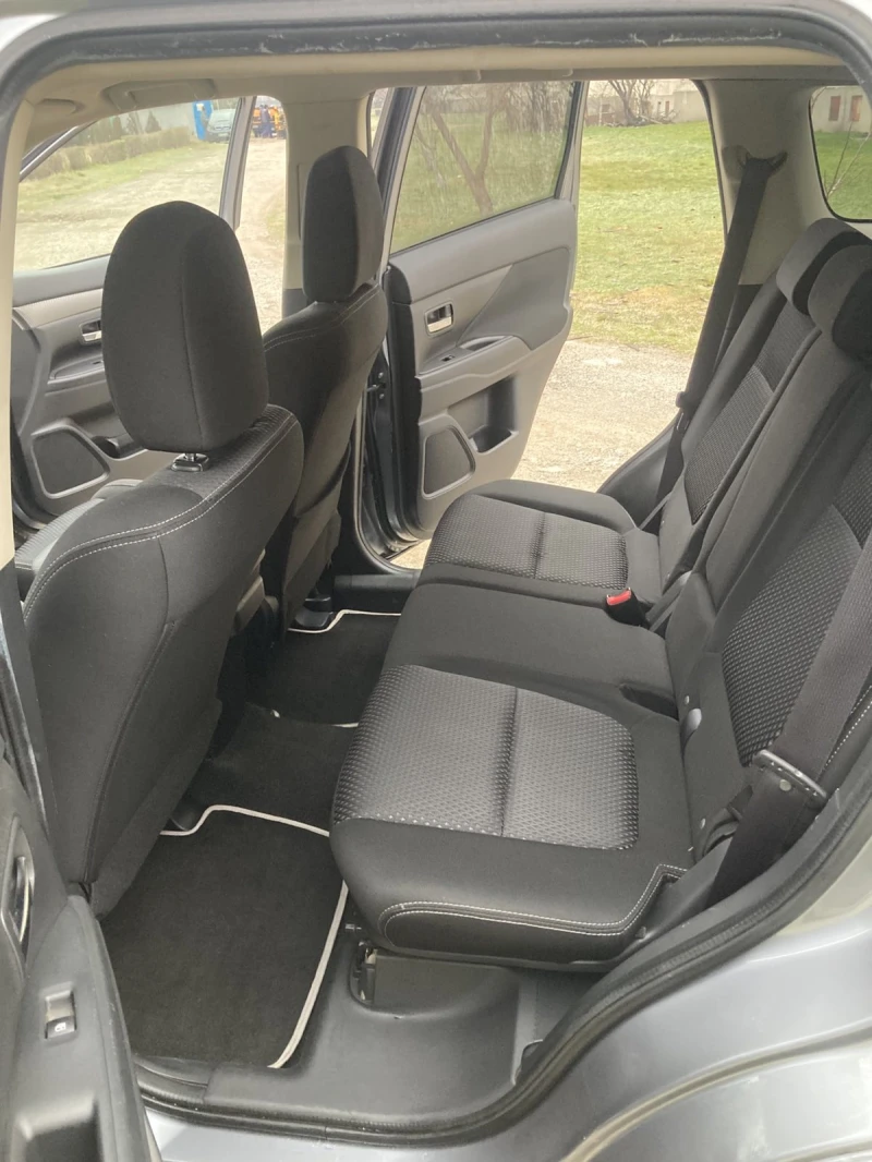 Mitsubishi Outlander 2.2 DI-D 4x4 Автоматик Фейслифт, снимка 11 - Автомобили и джипове - 53175552