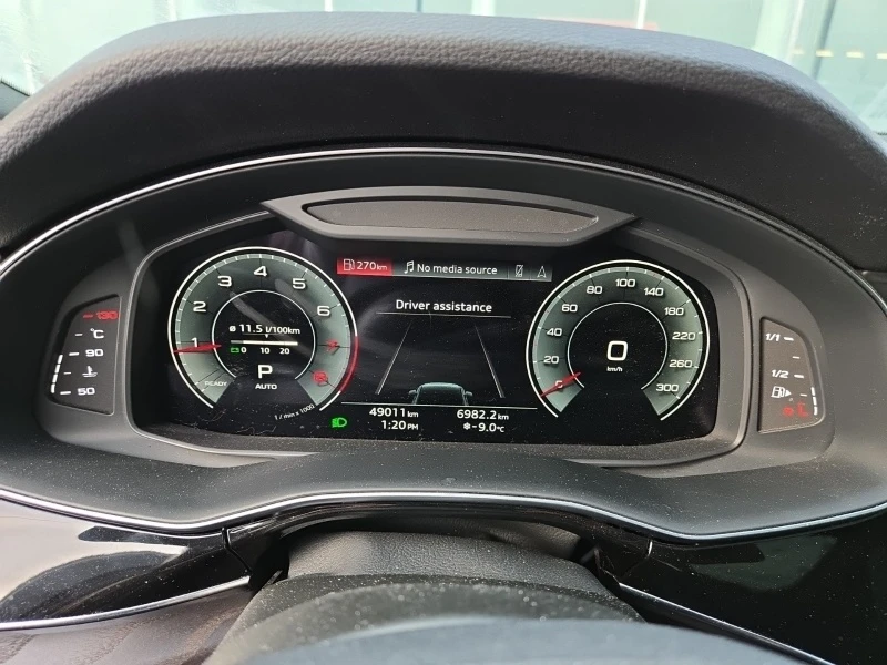 Audi Q7 / KOMFORT / PANO / MEMORY SEATS /  CARFAX - изображение 8