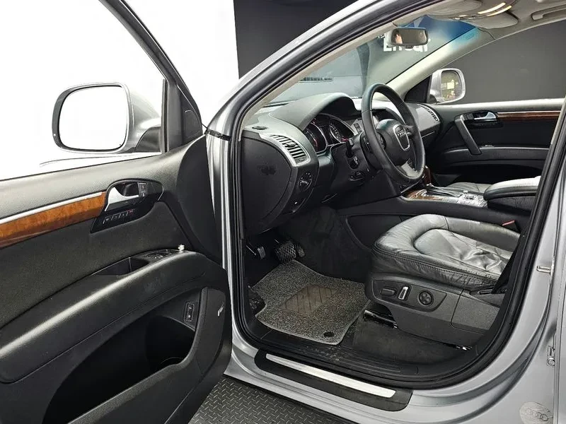 Audi Q7 4, 2 FSI QUATTRO, снимка 11 - Автомобили и джипове - 56159190