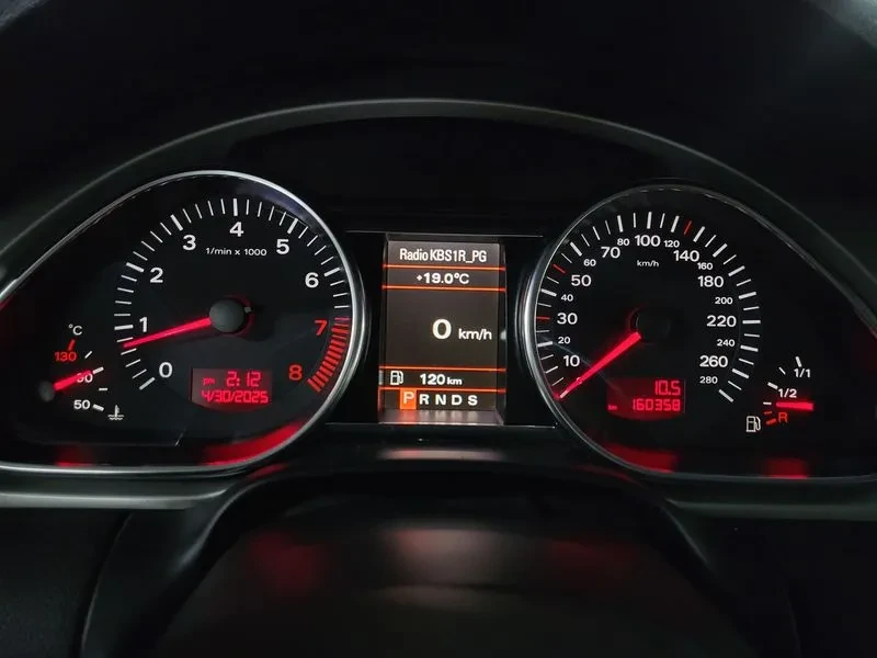 Audi Q7 4, 2 FSI QUATTRO, снимка 8 - Автомобили и джипове - 56159190