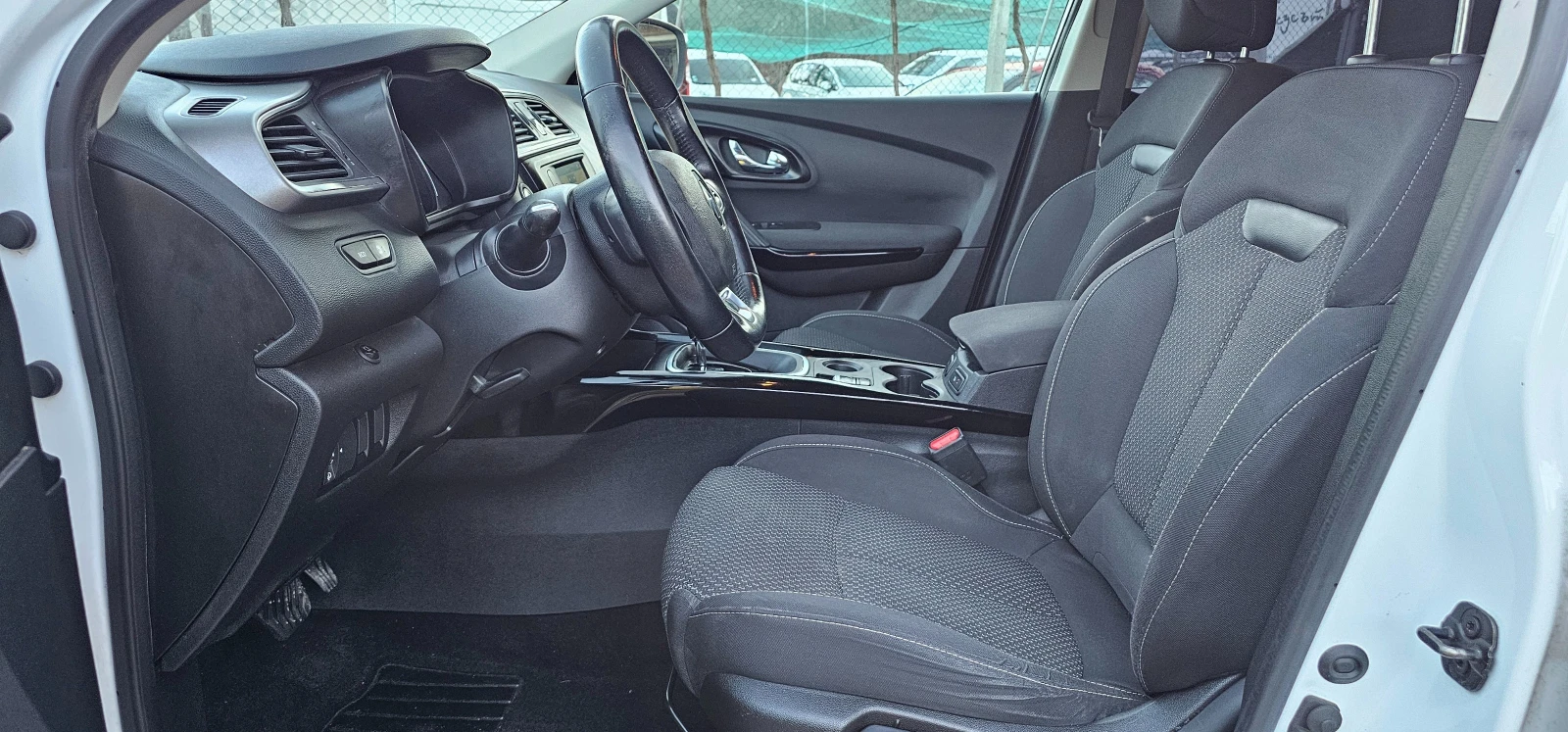 Renault Kadjar AUTOMAT 1.5dci / 110hp / 143000km  | Mobile.bg — изображение 12
