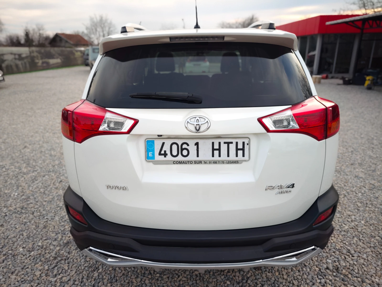 Toyota Rav4 БЯЛА ПЕРЛА/РОЛБАР/СТЕПЕНКИ/РЕЙЛИНГ/WAZE/NAV/USB - изображение 9