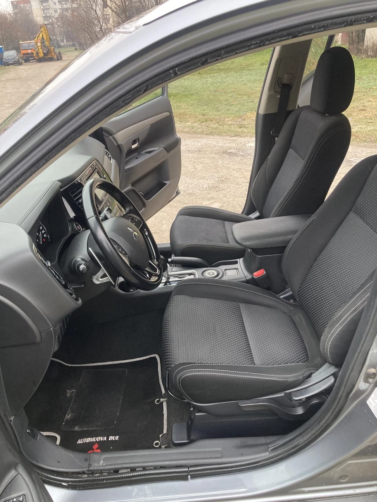 Mitsubishi Outlander 2.2 DI-D 4x4 ��������� �������� | Mobile.bg � ����������� 12