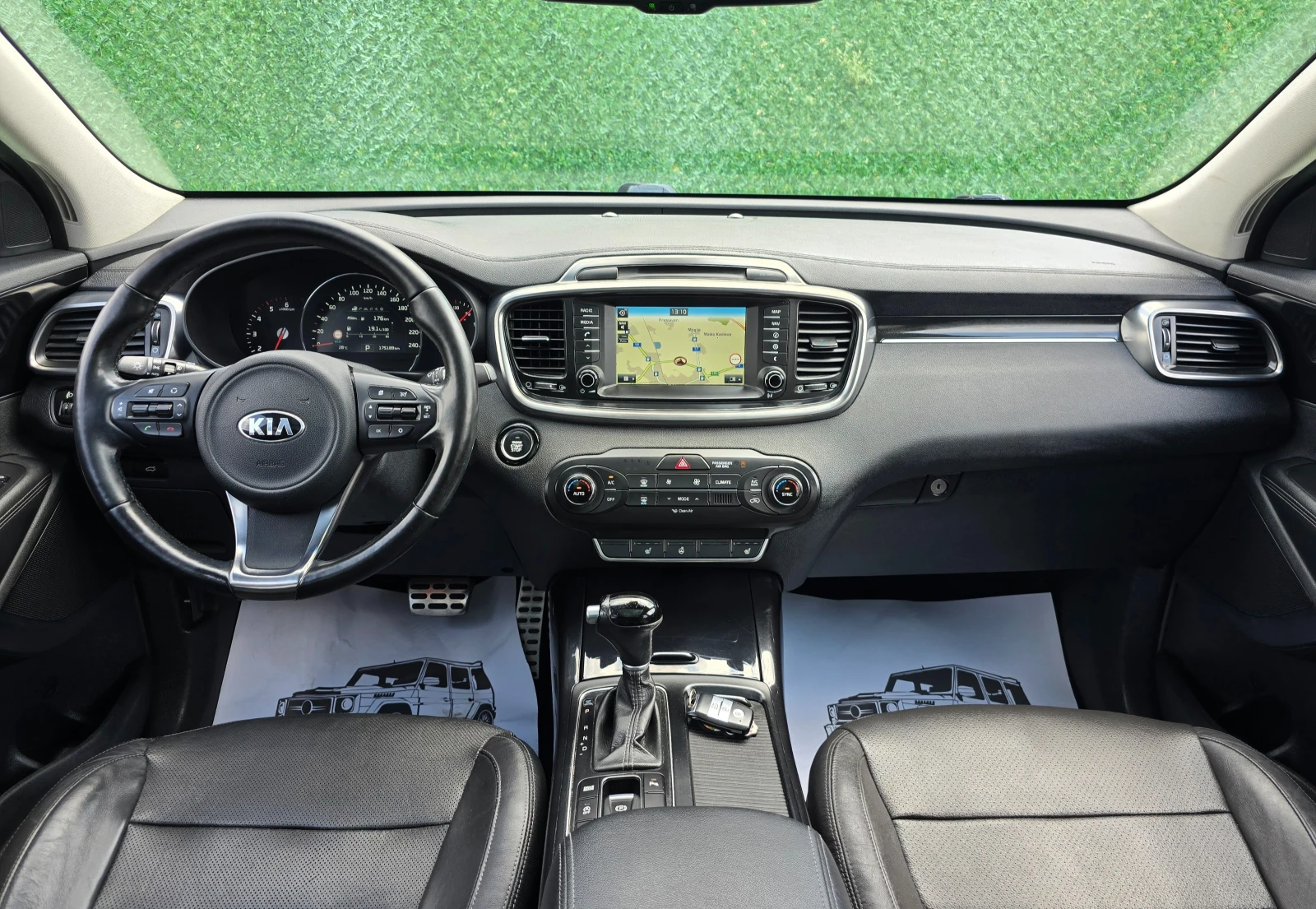 Kia Sorento 2.2CRDI* 200кс* AWD* 6+ 1* 175000км, снимка 13 - Автомобили и джипове - 54551893
