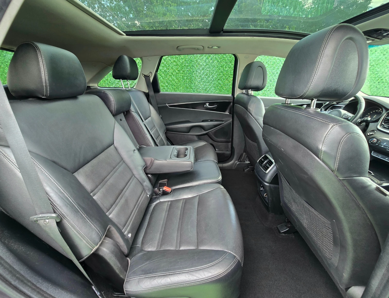 Kia Sorento 2.2CRDI* 200кс* AWD* 6+ 1* 175000км, снимка 11 - Автомобили и джипове - 54551893