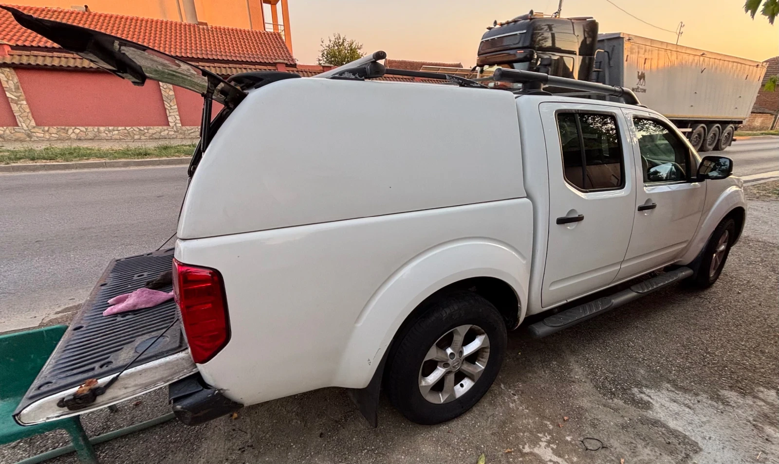 Nissan Navara Navara Tekna dCi, снимка 10 - Автомобили и джипове - 55565212