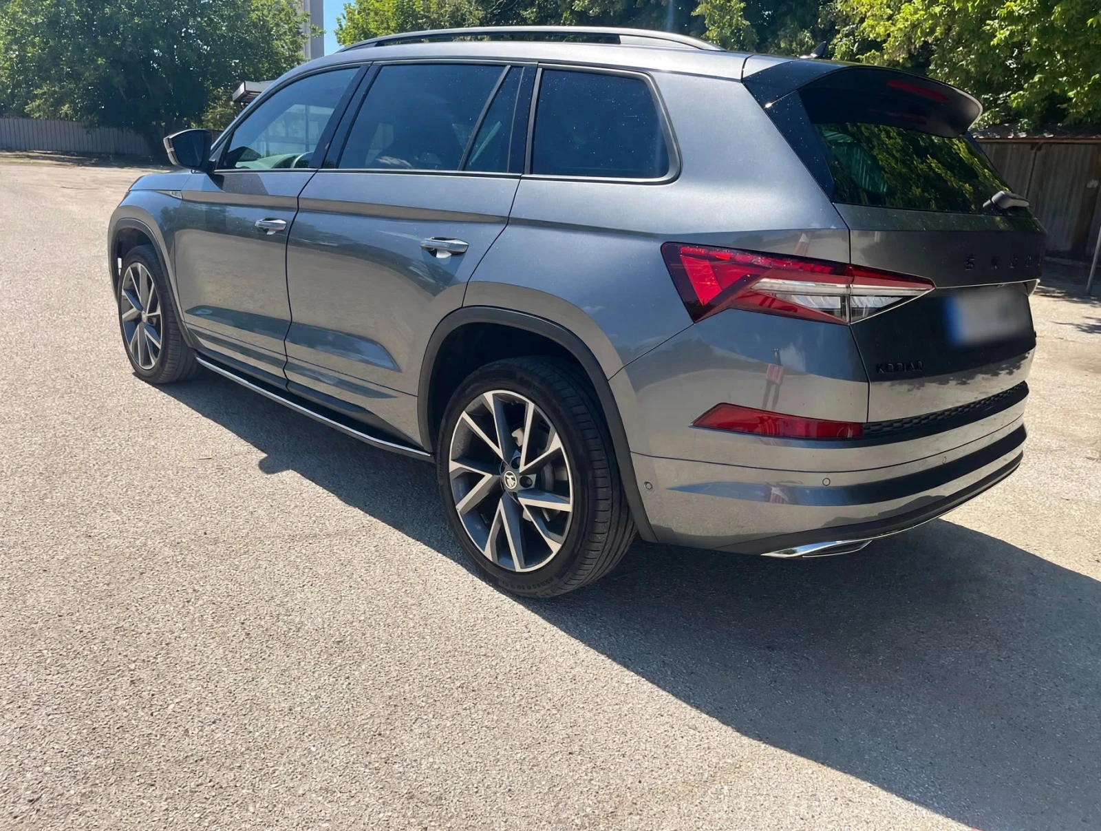 Skoda Kodiaq 2.0D 4x4 Sportline 27 000 km, снимка 3 - Автомобили и джипове - 55672843