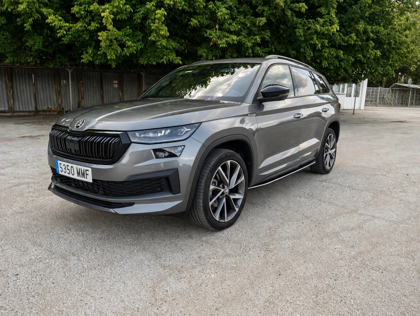 Skoda Kodiaq 2.0 4x4 27 000 km, снимка 3 - Автомобили и джипове - 55672843