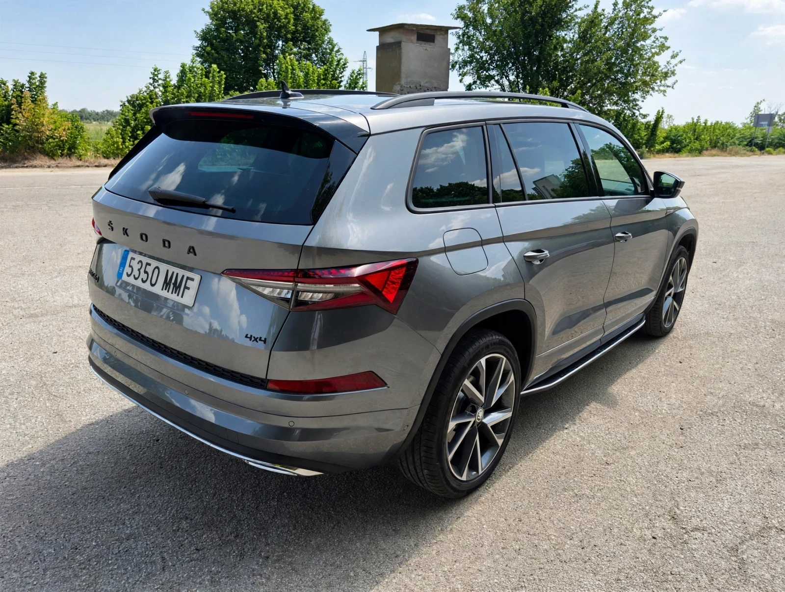 Skoda Kodiaq 2.0 4x4 27 000 km, снимка 2 - Автомобили и джипове - 55672843