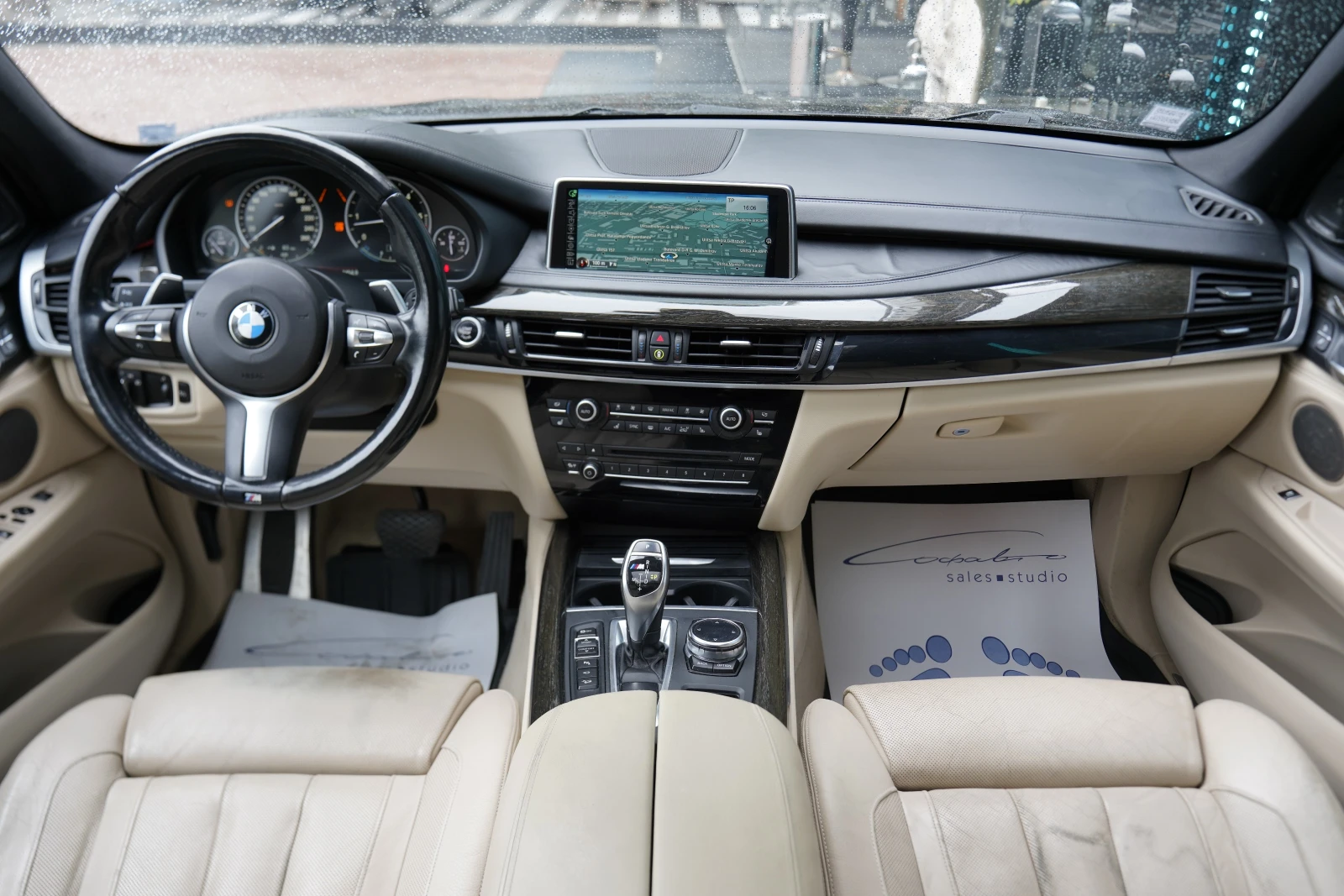 BMW X5 M50d xDrive АВТОМОБИЛА ИМА ДРЕБНИ ЗАБЕЛЕЖКИ, снимка 8 - Автомобили и джипове - 56222084
