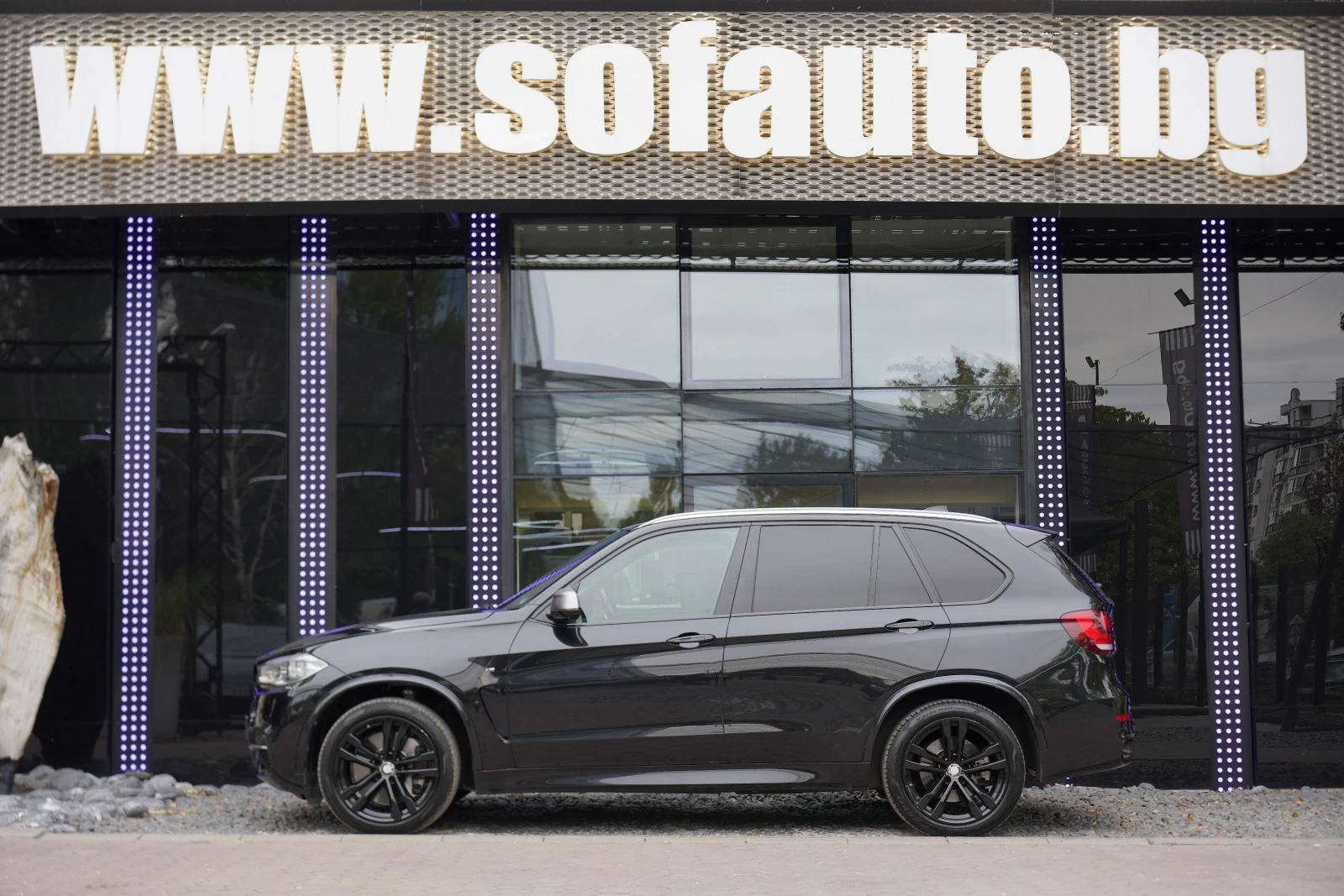BMW X5 M50d xDrive АВТОМОБИЛА ИМА ДРЕБНИ ЗАБЕЛЕЖКИ, снимка 4 - Автомобили и джипове - 56222084