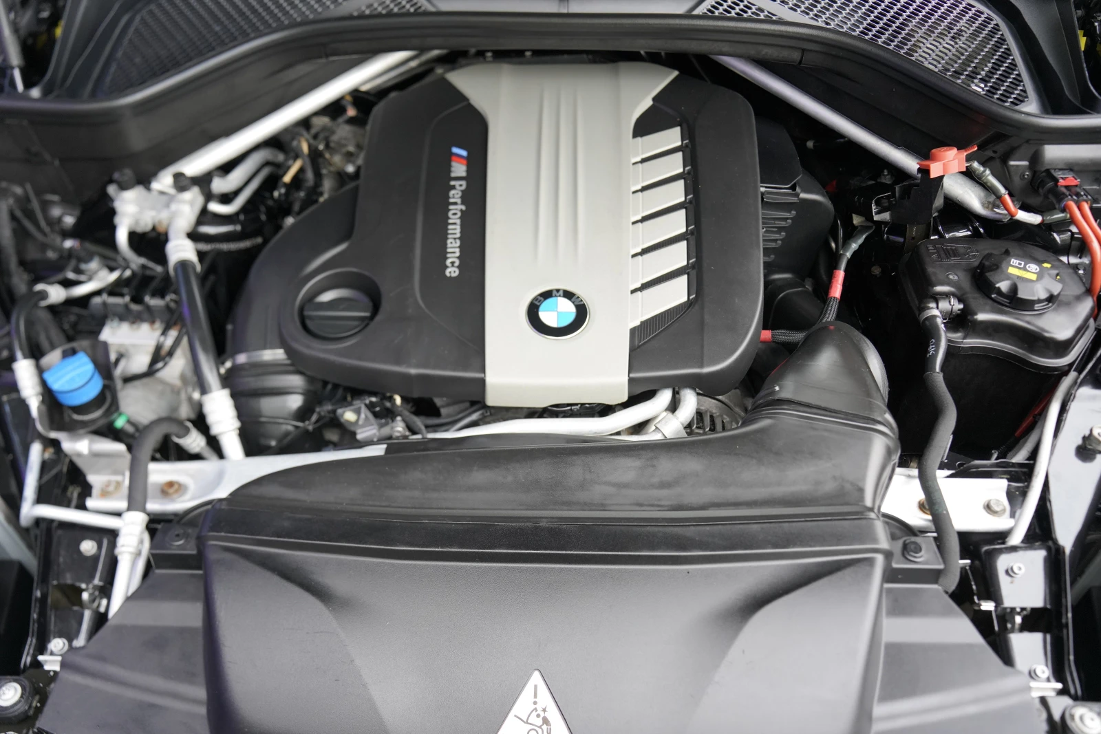 BMW X5 M50d xDrive АВТОМОБИЛА ИМА ДРЕБНИ ЗАБЕЛЕЖКИ, снимка 15 - Автомобили и джипове - 56222084