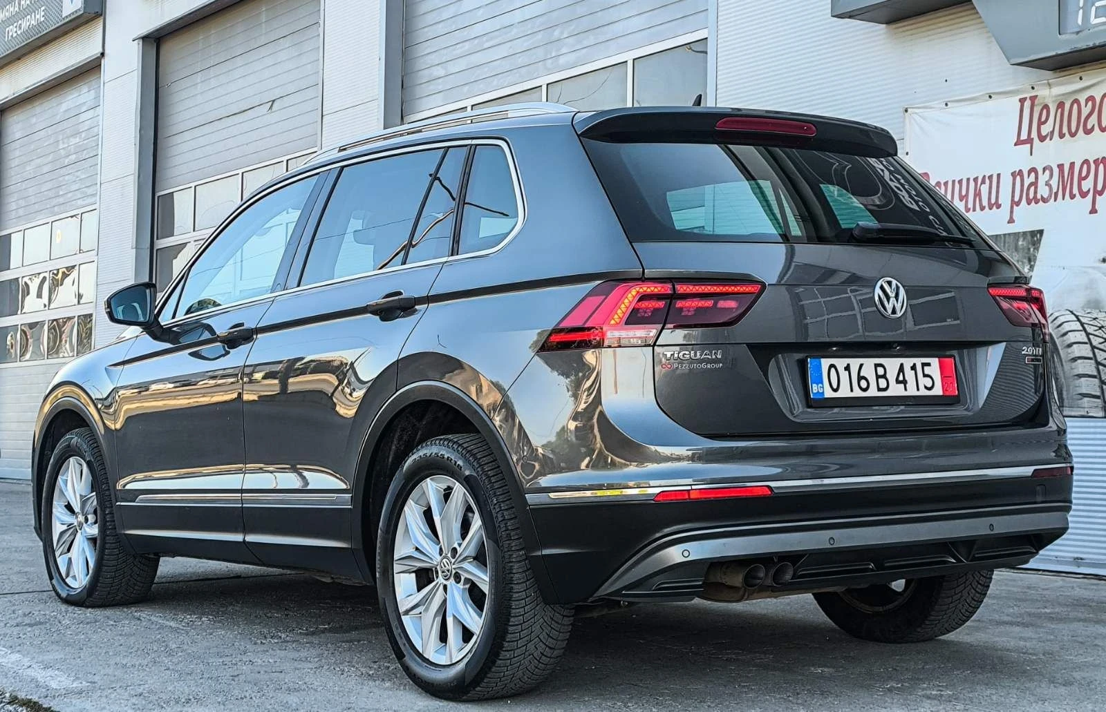 VW Tiguan 2.0 TDI 4?4 , снимка 9 - Автомобили и джипове - 56401451