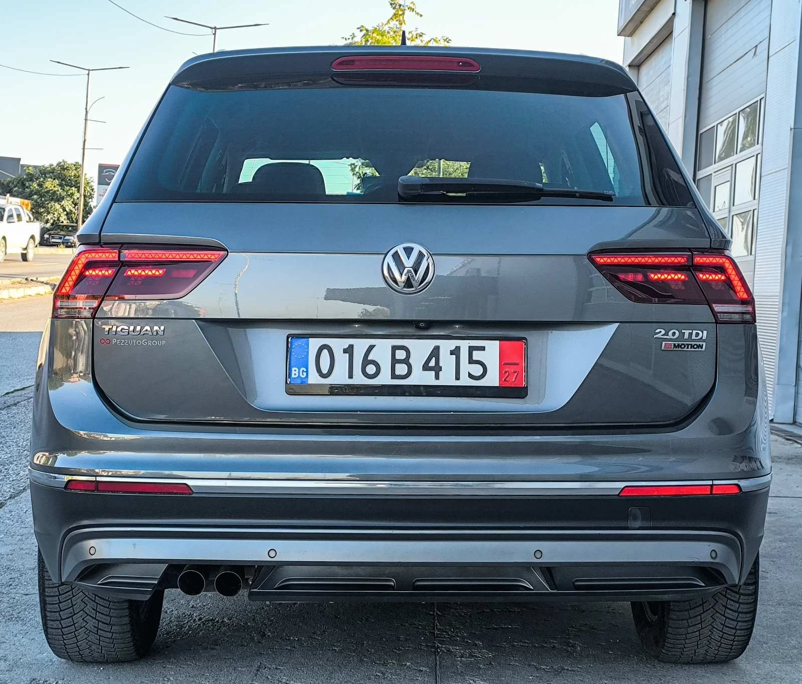 VW Tiguan 2.0 TDI 4?4 , снимка 4 - Автомобили и джипове - 56401451
