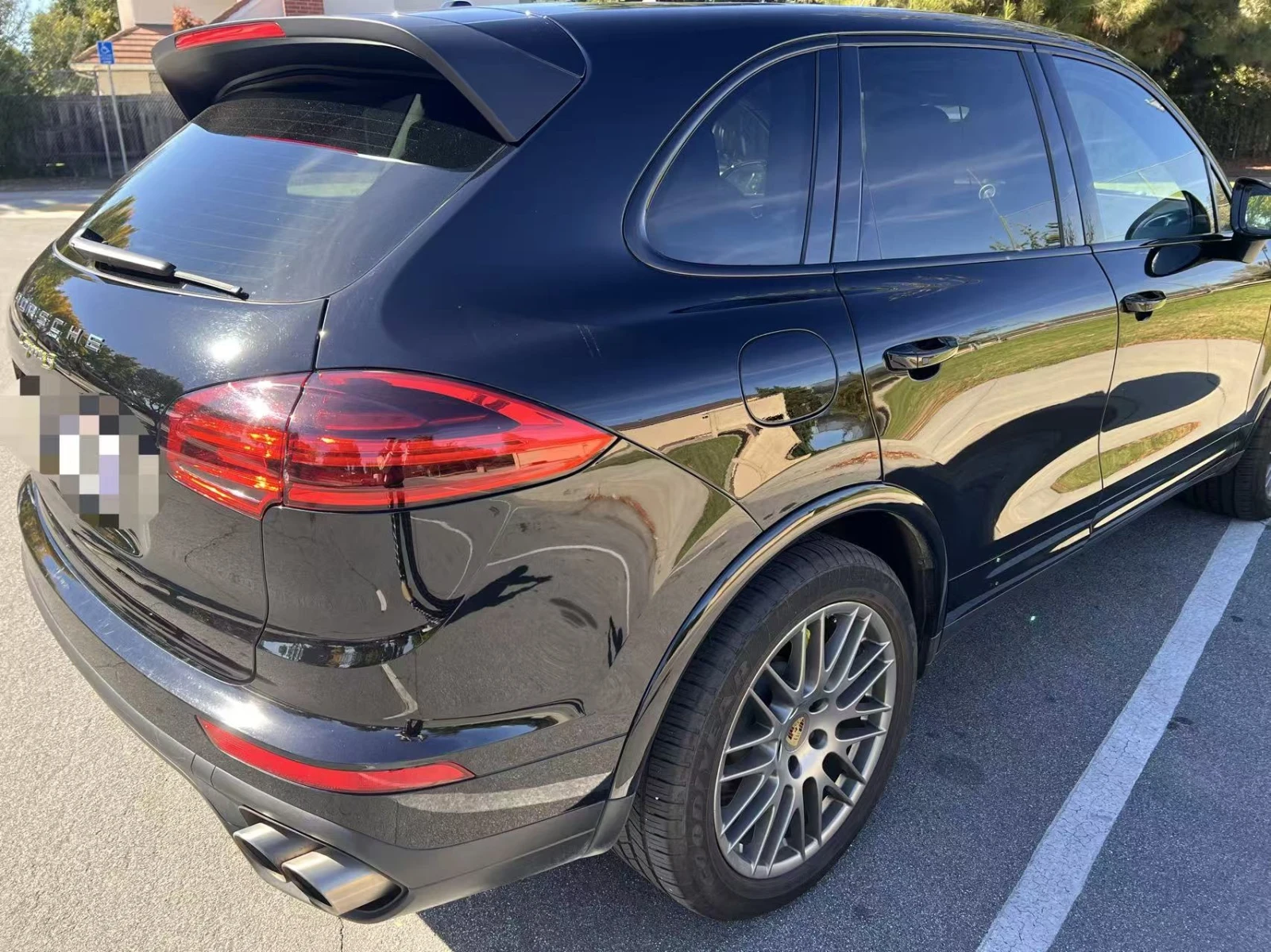 Porsche Cayenne S E-Hybrid Platinum Edition, снимка 3 - Автомобили и джипове - 56546033