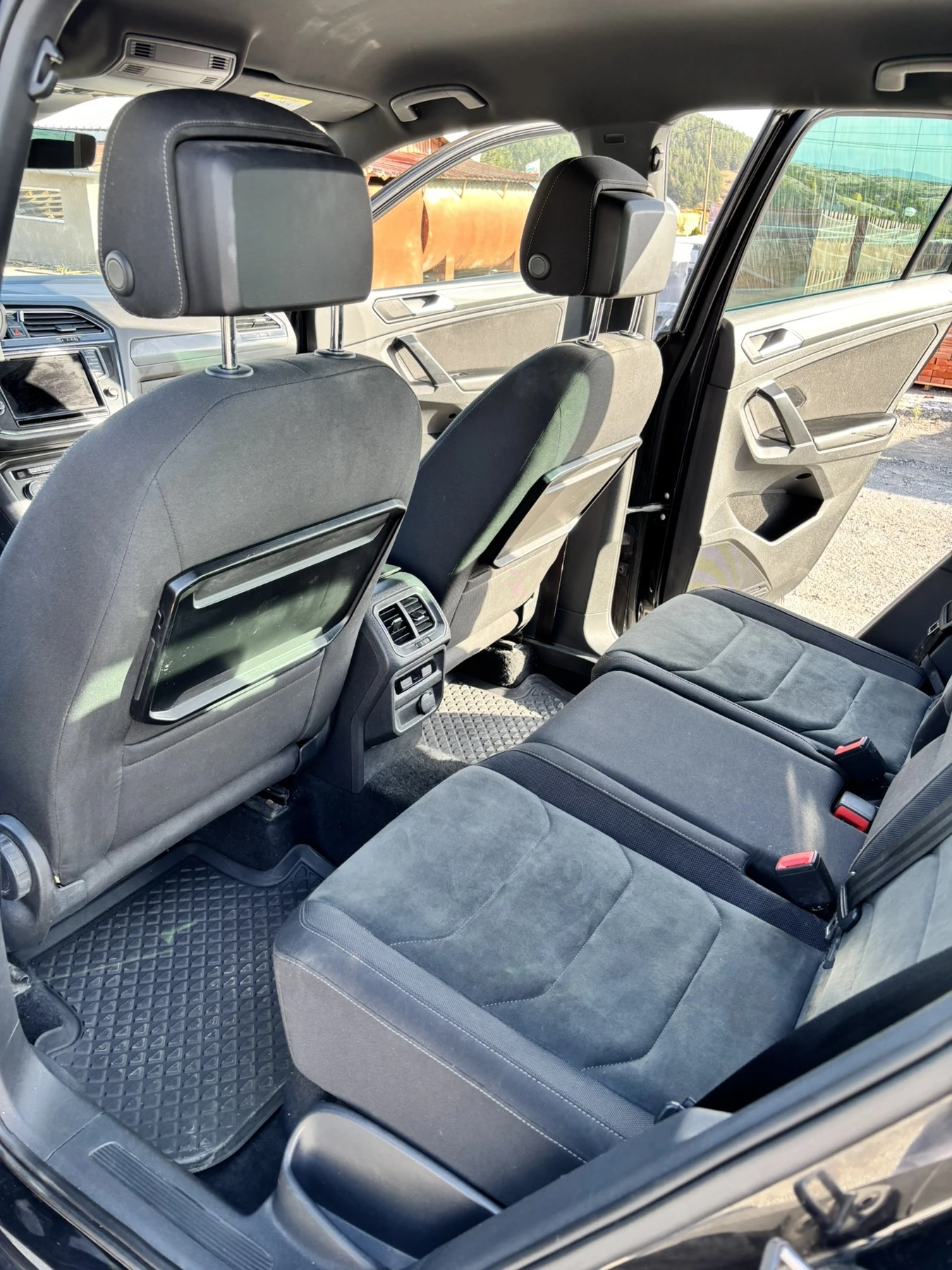 VW Tiguan, снимка 7 - Автомобили и джипове - 56623750