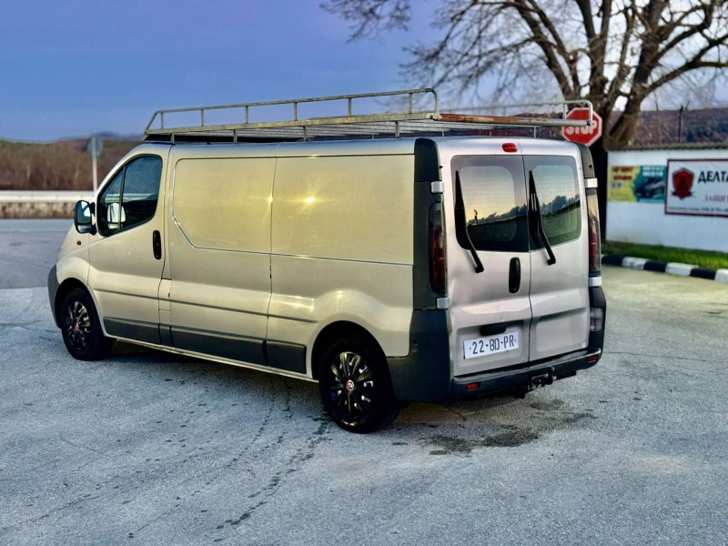 Renault Trafic 1.9 климатик, снимка 3 - Бусове и автобуси - 48063079