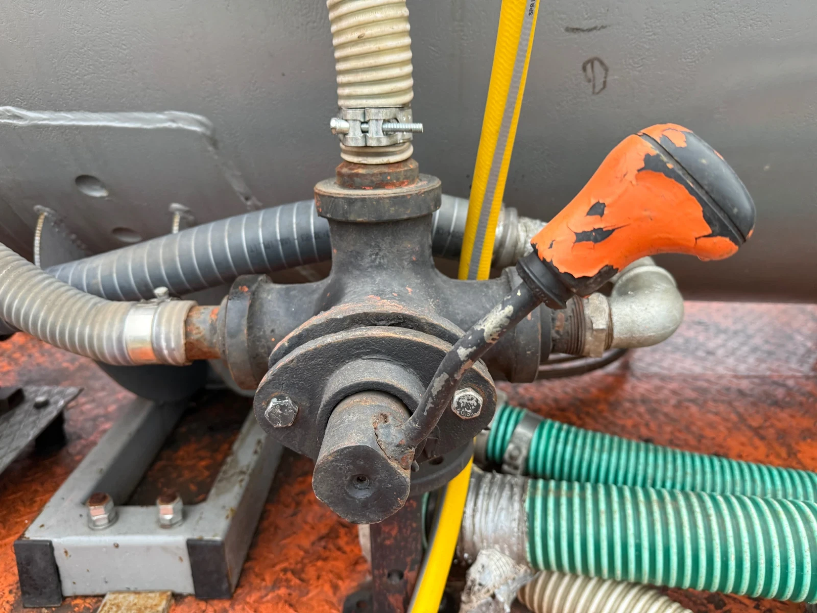 Mercedes-Benz 817 Фекална машина - изображение 6