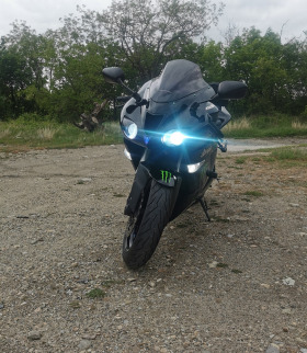  Kawasaki Zx