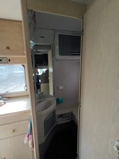 Кемпер Riviera ФИАТ ДУКАТО 2.5D НА 71ХИЛЯДИ КИЛОМЕТРА, снимка 16 - Каравани и кемпери - 53101634