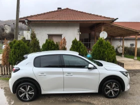     Peugeot 208 31000.  3D i-COCKPIT 