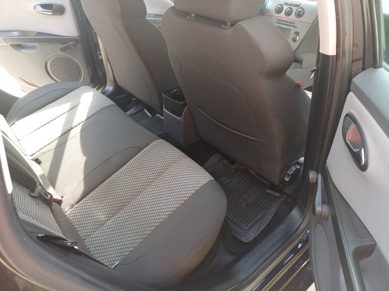 Seat Leon 1.4бензин 86к , снимка 14 - Автомобили и джипове - 46218015