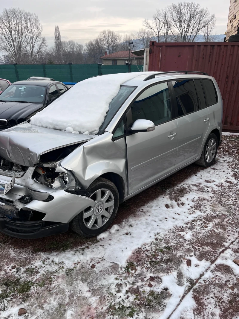 VW Touran 2.0TDI 16v 6 скорости BKD, снимка 2 - Автомобили и джипове - 48621551