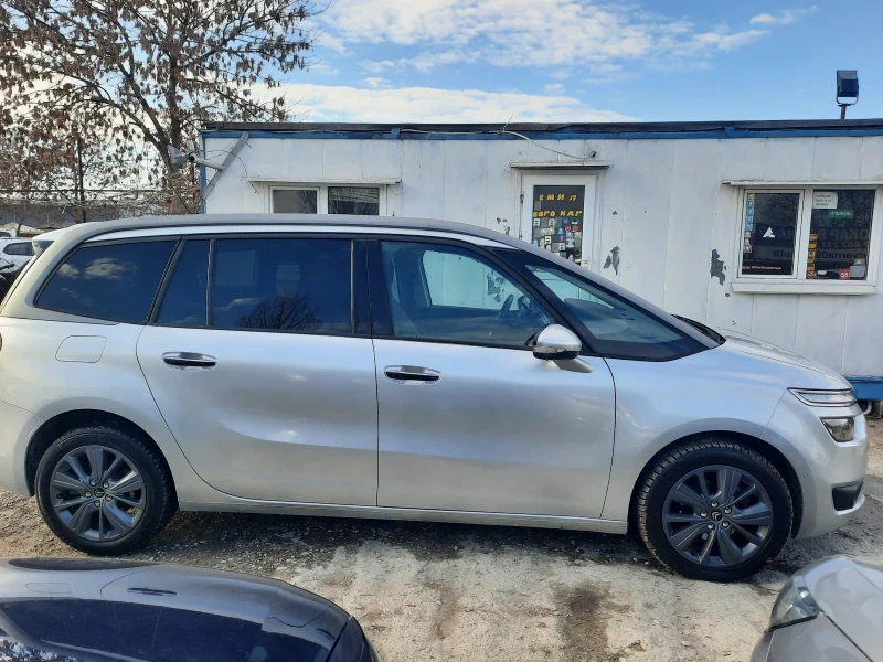 Citroen Grand C4 Picasso 2016та КАТО НОВА , снимка 4 - Автомобили и джипове - 48709426