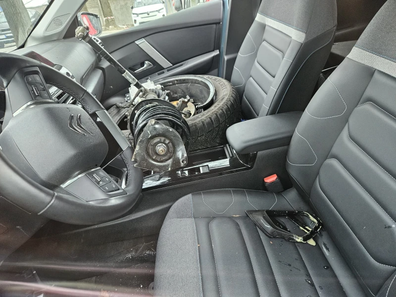 Citroen C4 C4 1.2 puretech Automaat, снимка 11 - Автомобили и джипове - 49027567