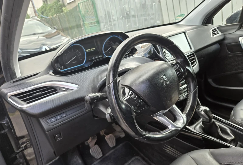 Peugeot 2008, снимка 3 - Автомобили и джипове - 51849957
